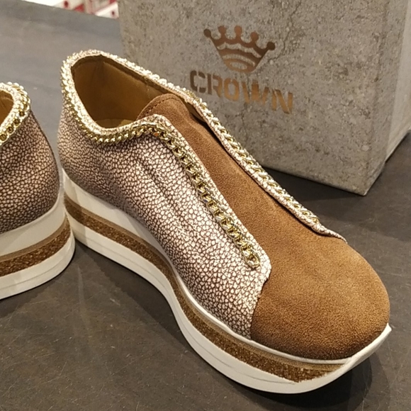 Businness - Picture 2 of 5